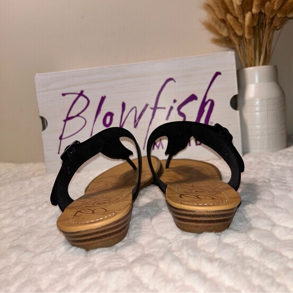 Blowfish Malibu Barro T-strap Women’s Sandal. Indigo Pisa Size 9. NWB - Picture 6 of 9